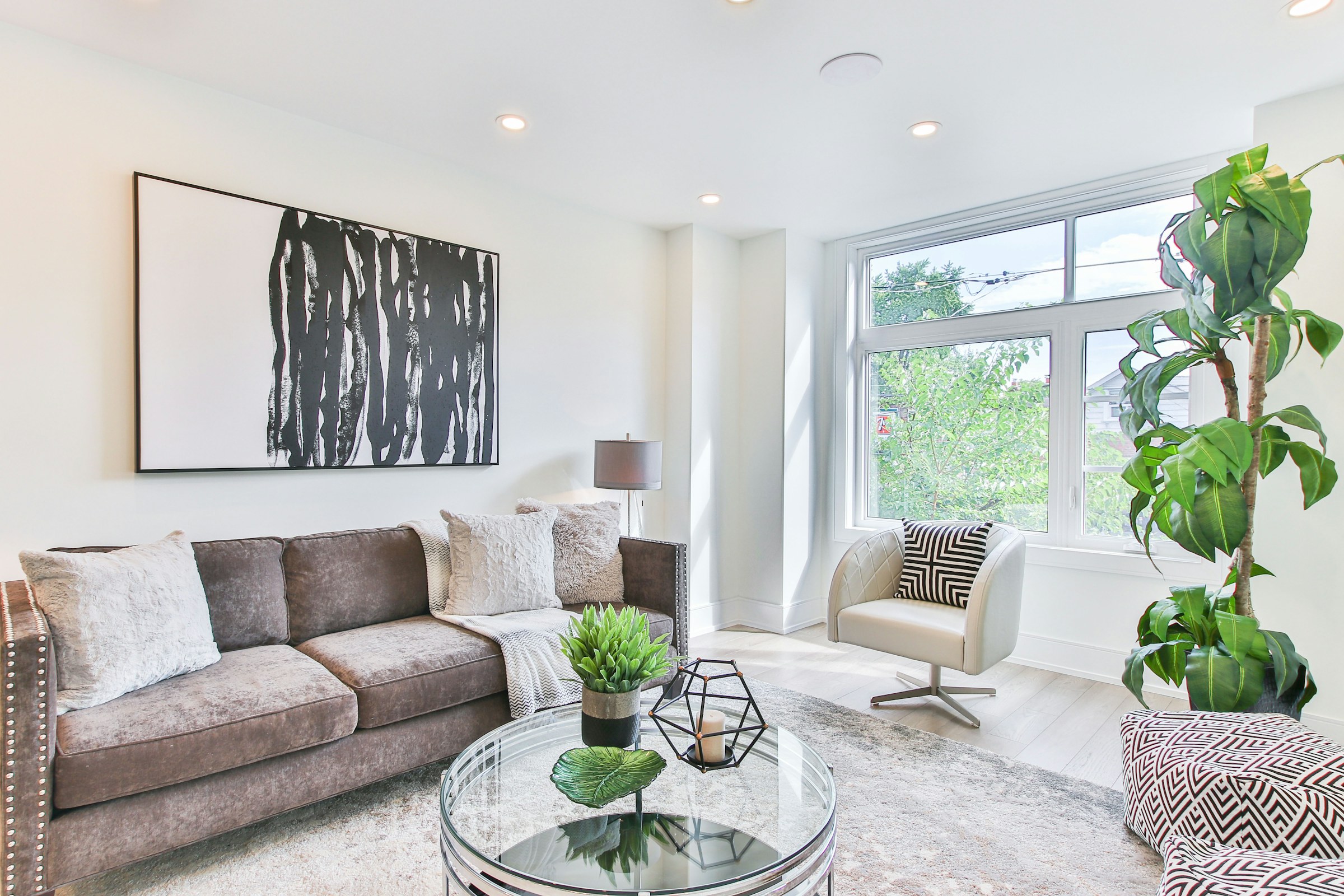 3 bedroom luxury apartment