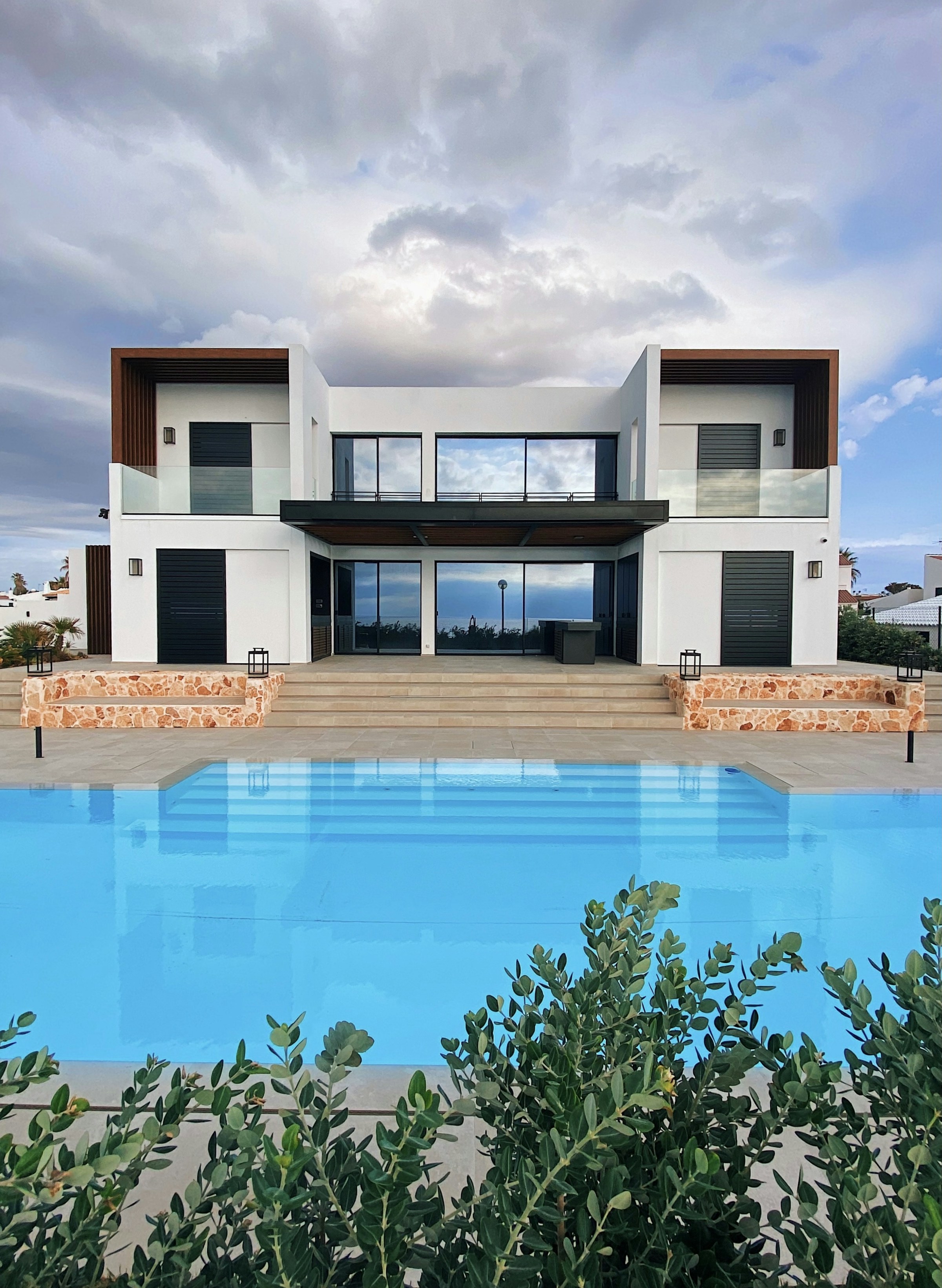 5 bedroom villa with pool