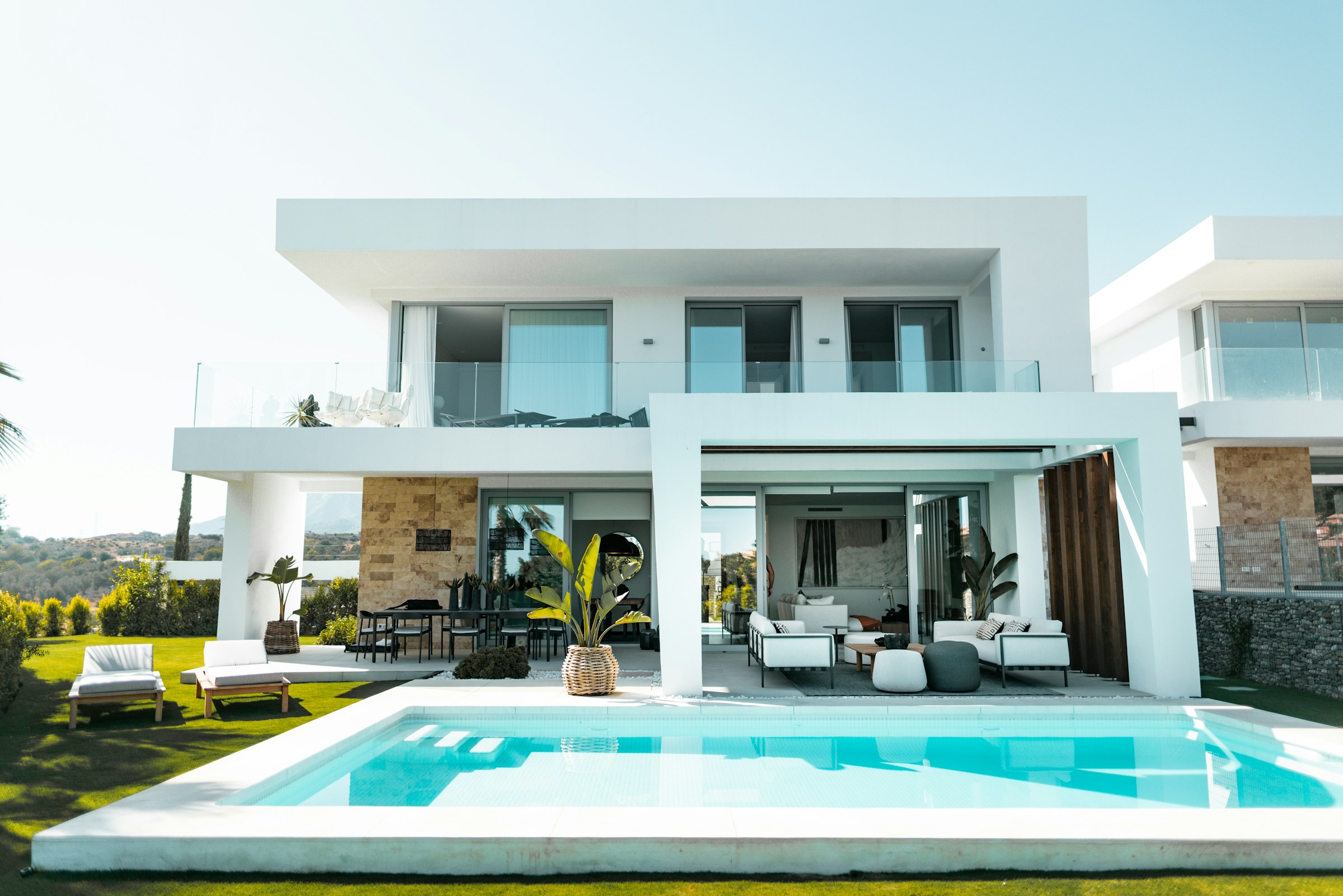 5 bedroom villa on ½ acre